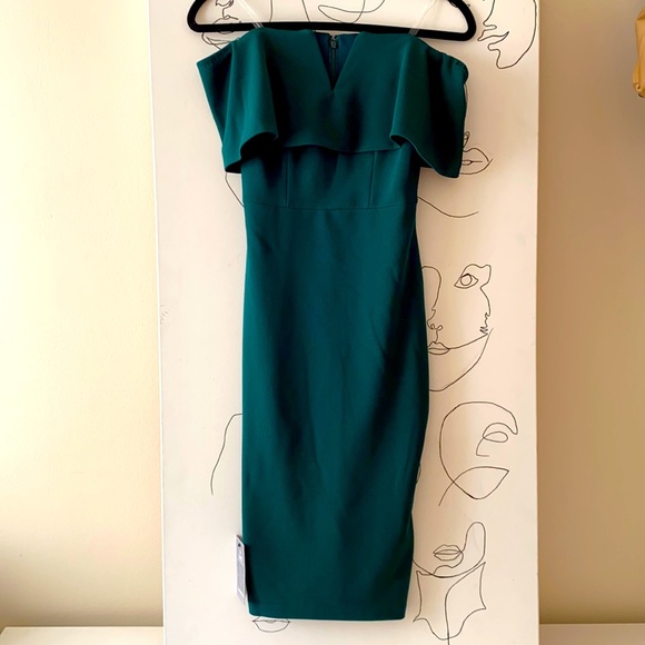 Le Chateau Bardot Dress in Emerld Green - Picture 3 of 14